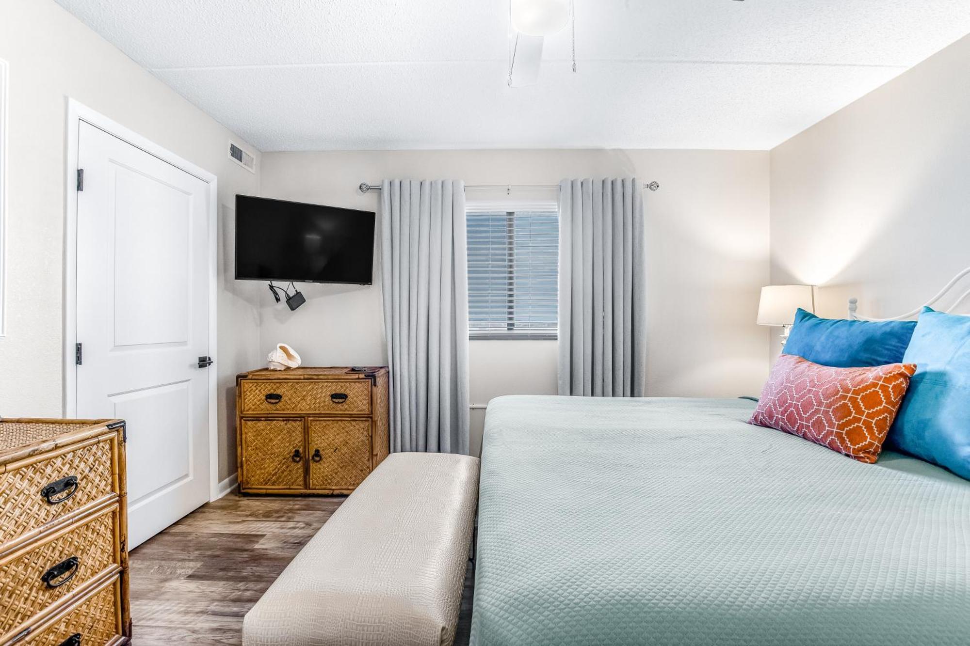 Golden Sands 607 Aparthotel
