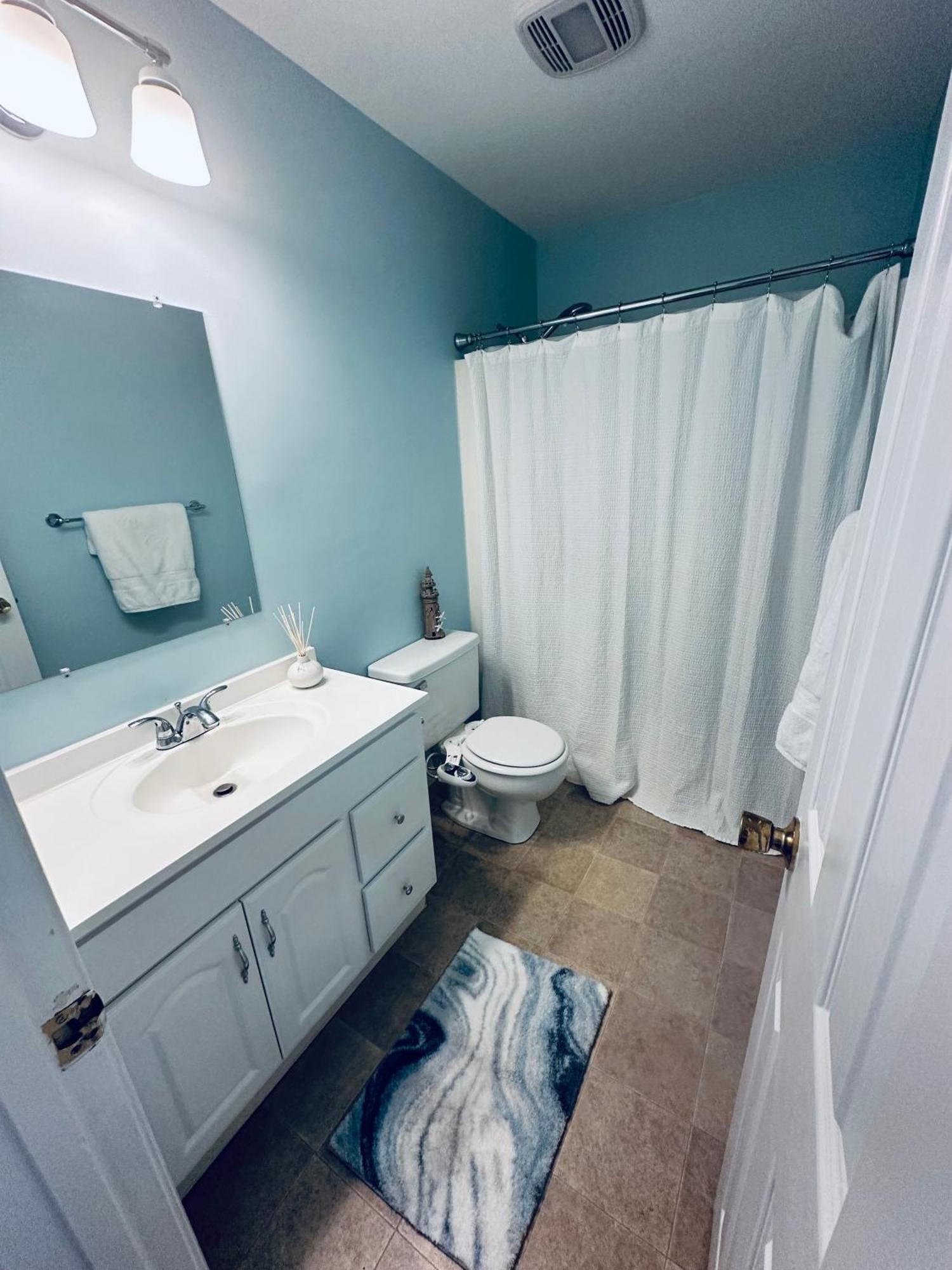 Cozy Walking Distance From With Private Patio * Ocean City