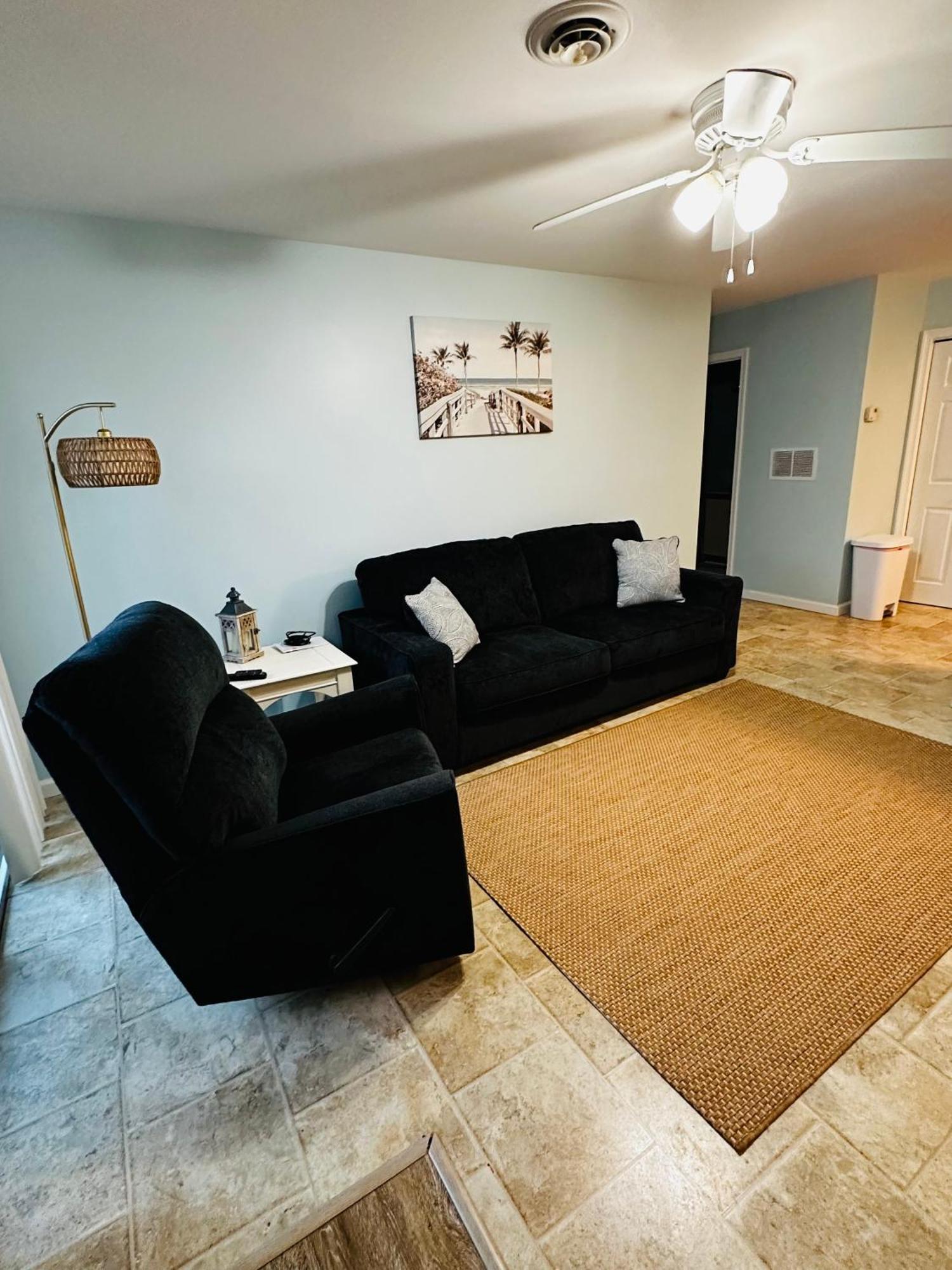 Cozy Walking Distance From With Private Patio Ocean City