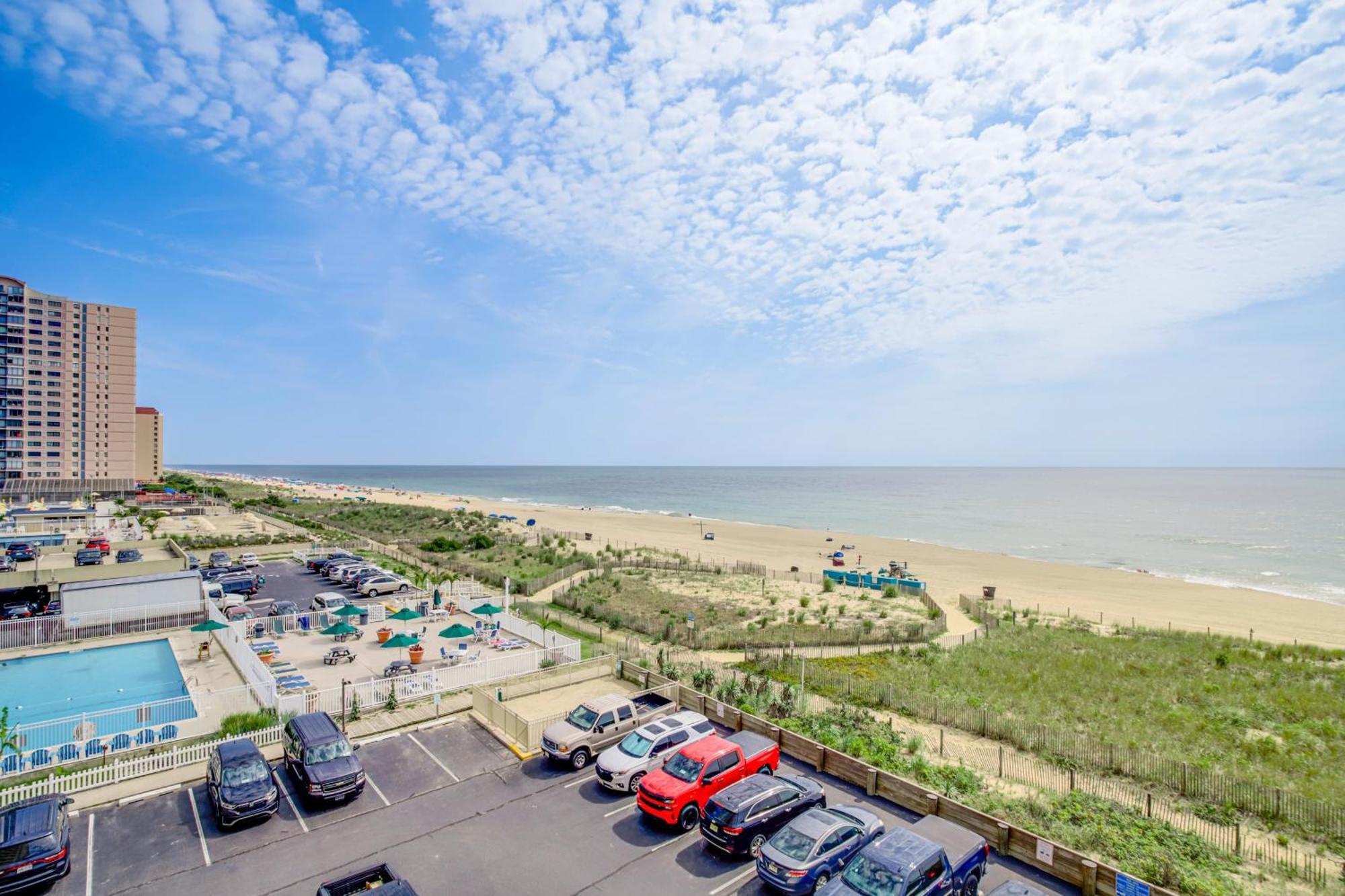 With Balcony And Direct Beach Access! * Ocean City