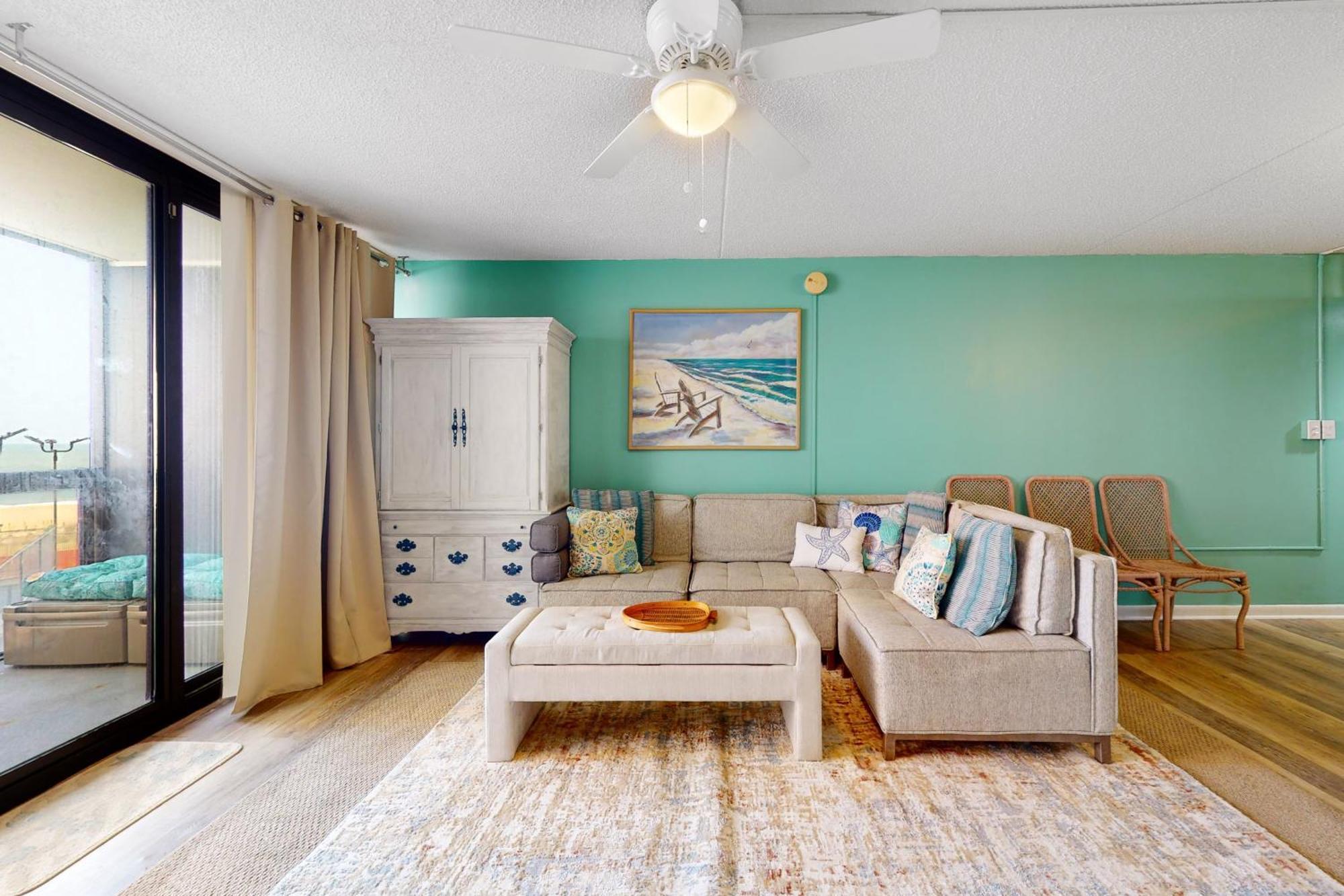 Golden Sands 202 *