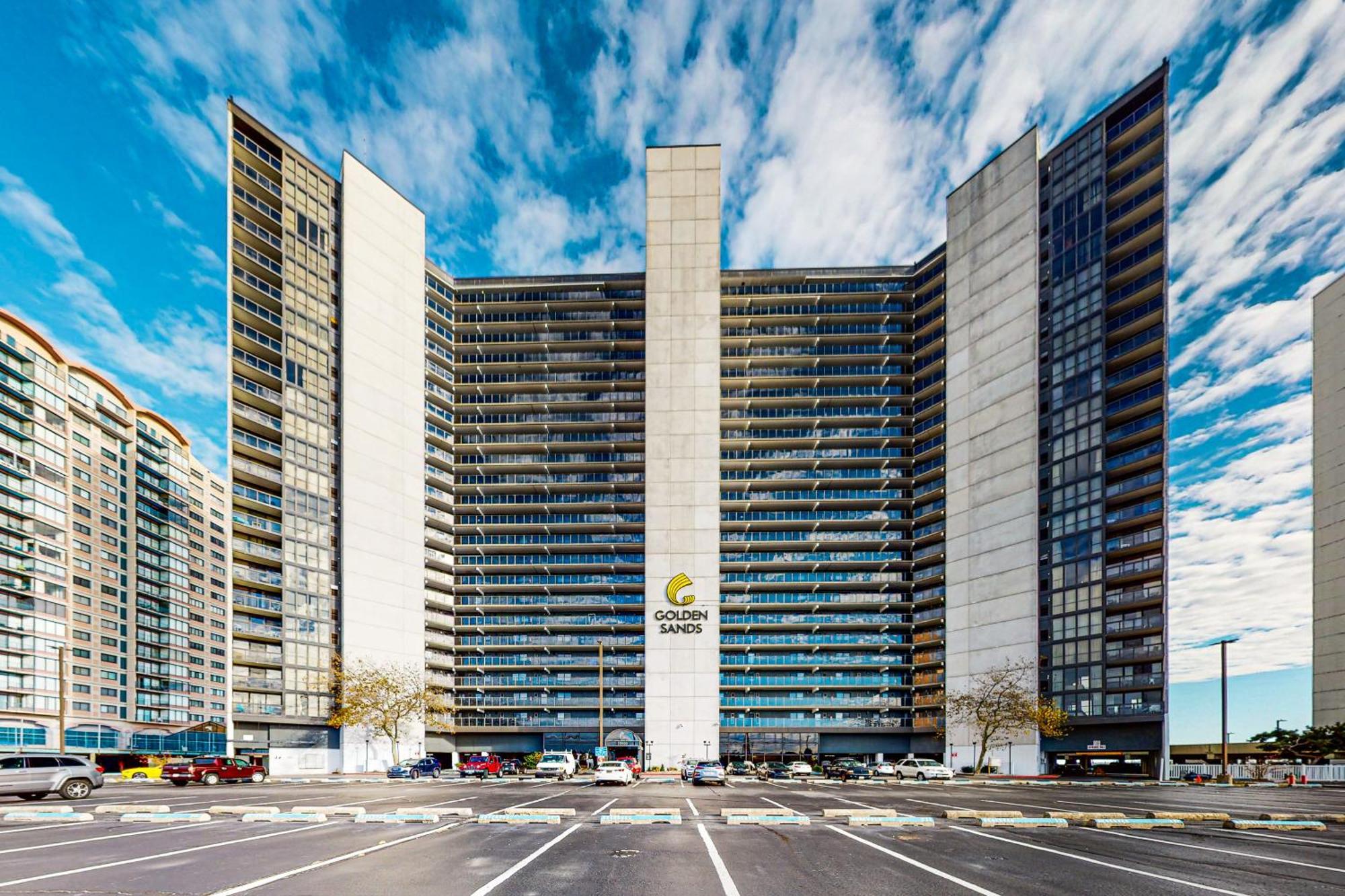 Golden Sands 202