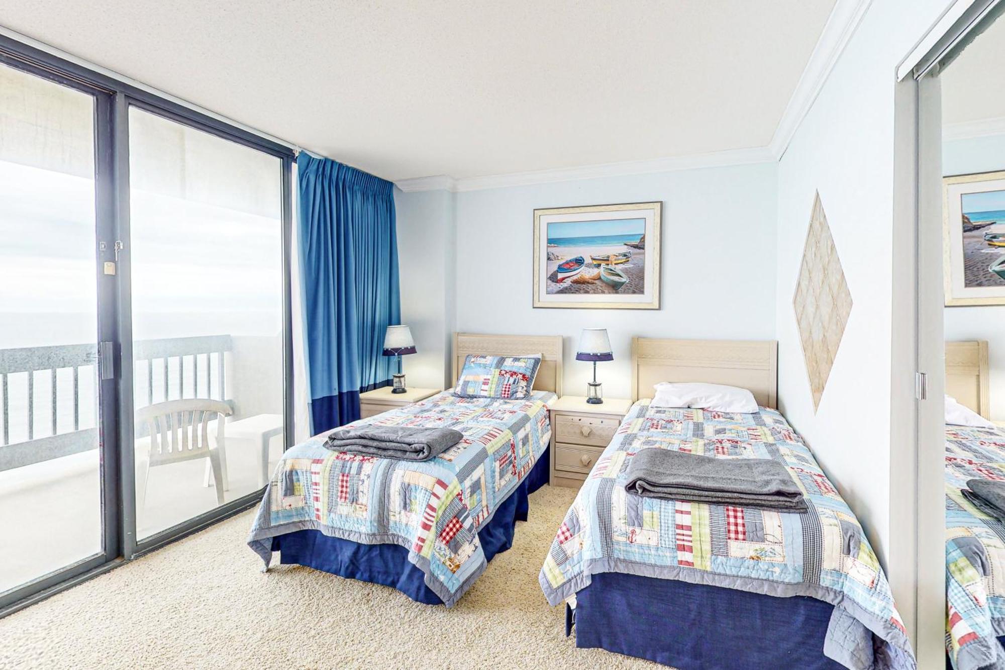 Apartment Century I 1618 *