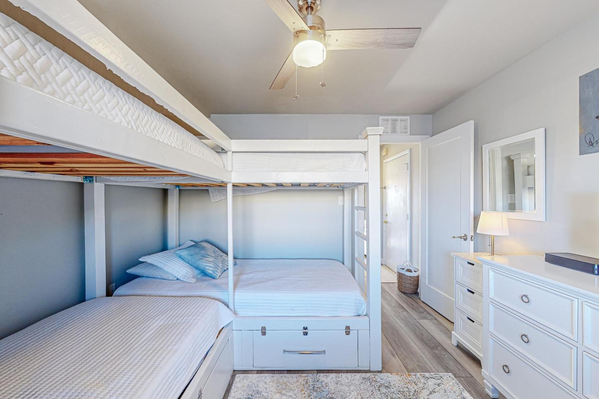 Apartment Jamaica Iv Unit 108