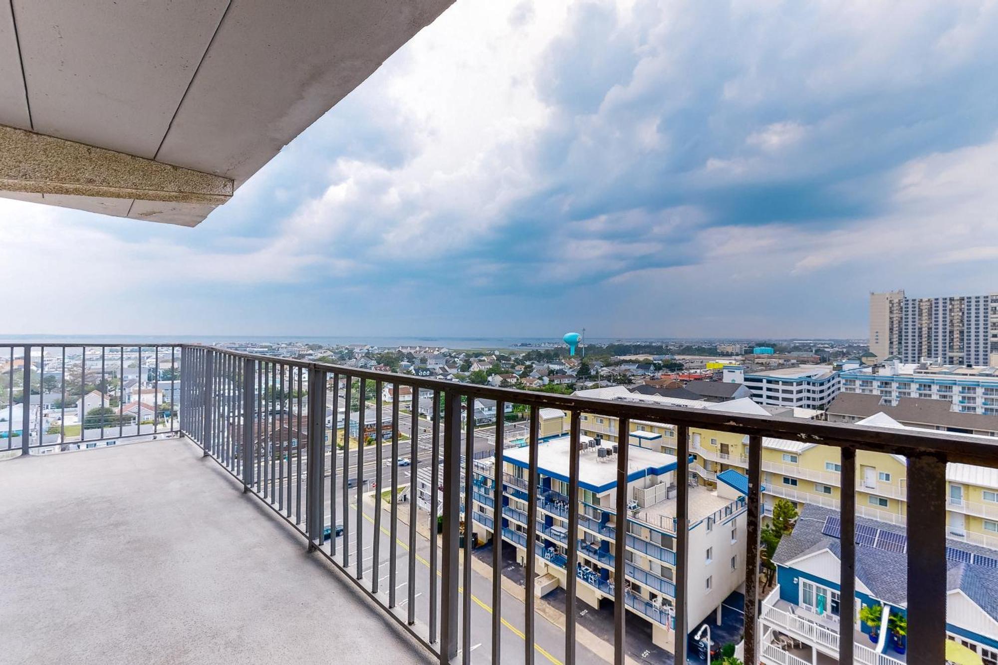Apartment Sea Terrace 1005 *