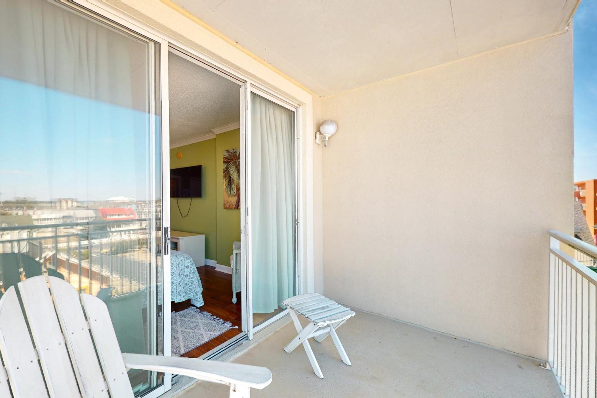 Apartment Oceans Mist 403