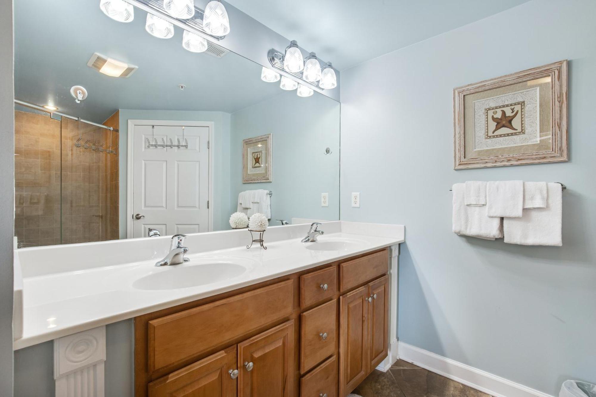 Oceans Mist 501 Apartment *