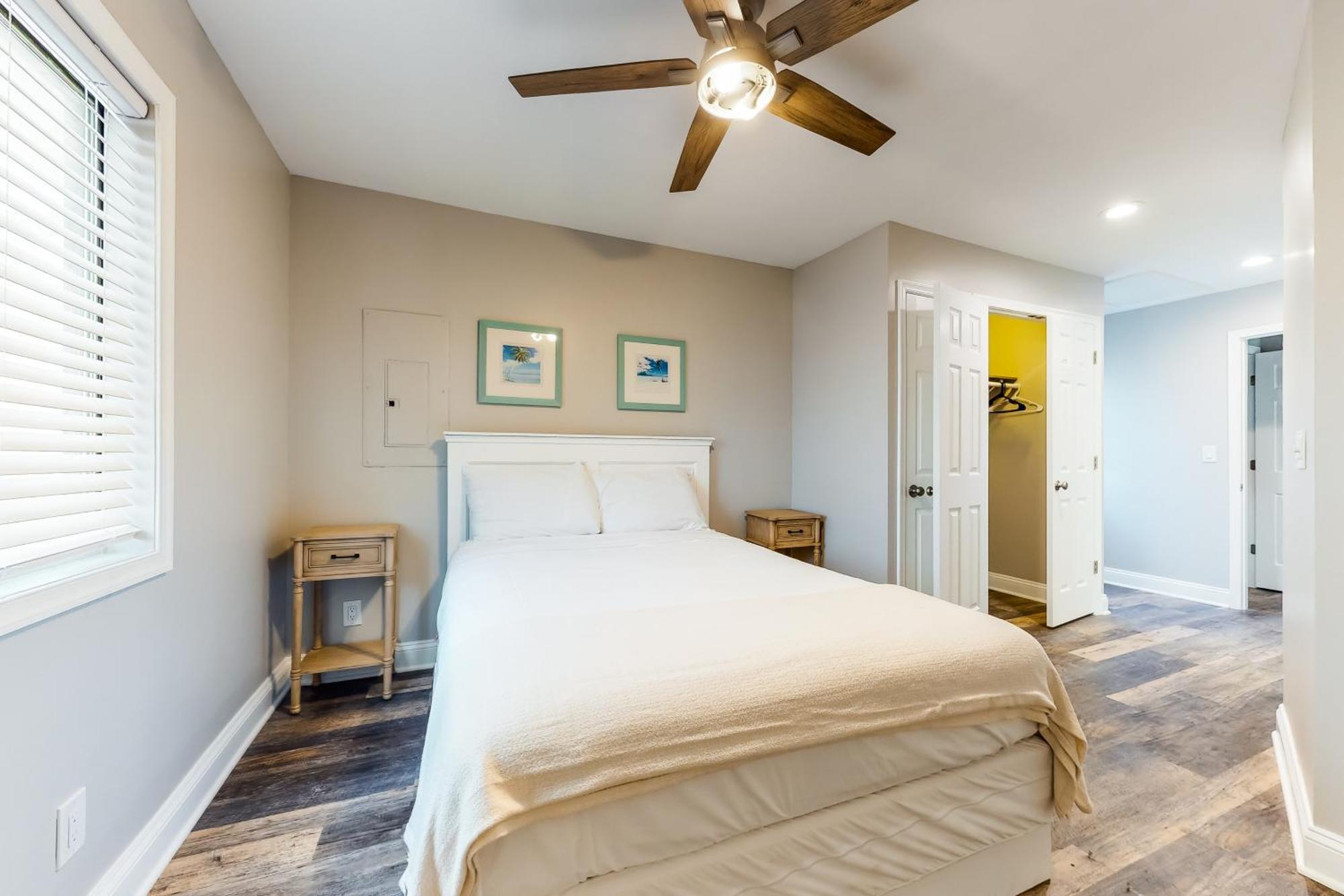 La Vista Bay 112 On 75th St Upper And Lower Combo Apartment *
