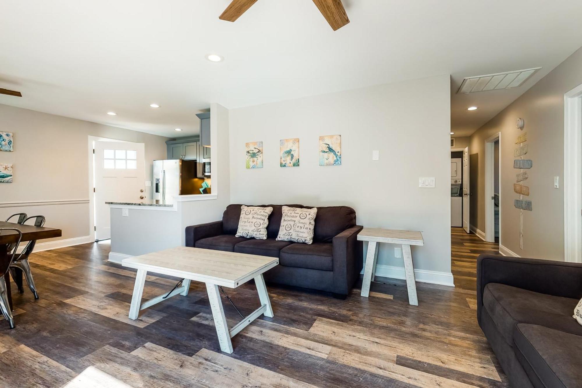 La Vista Bay 112 On 75th St Upper And Lower Combo Apartment *