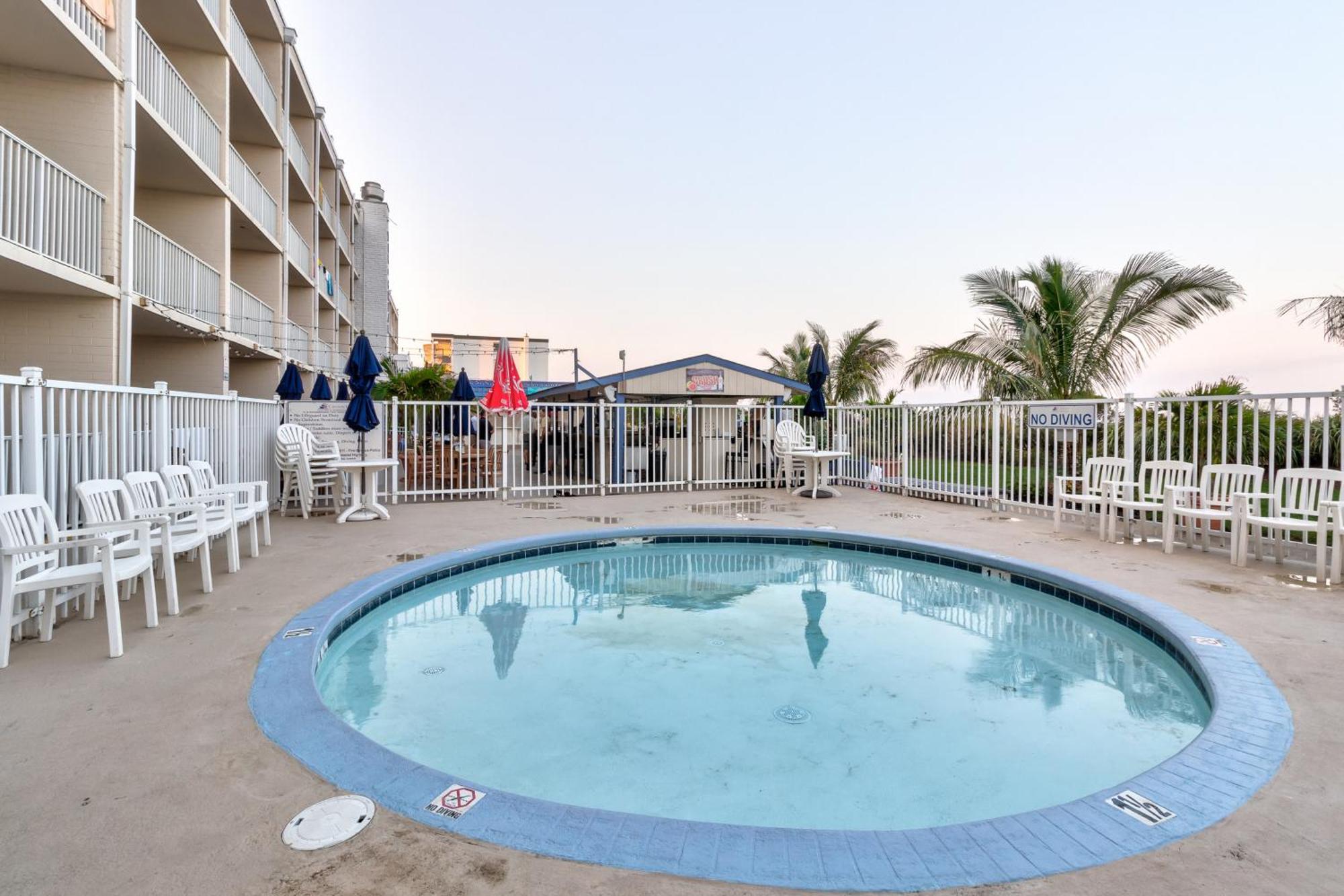 Apartment Carousel 1603