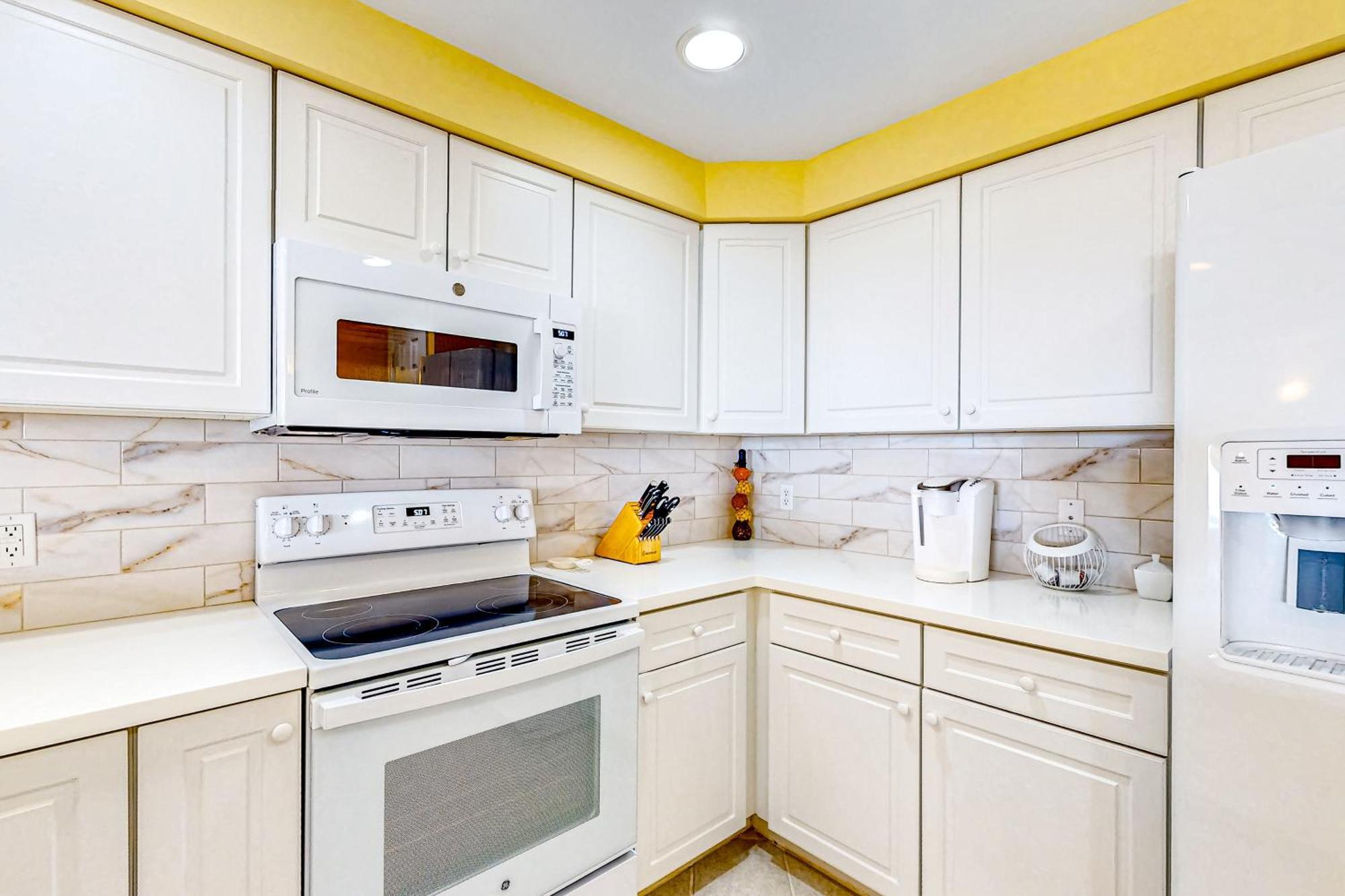 Sunset Pointe 402 Apartment *