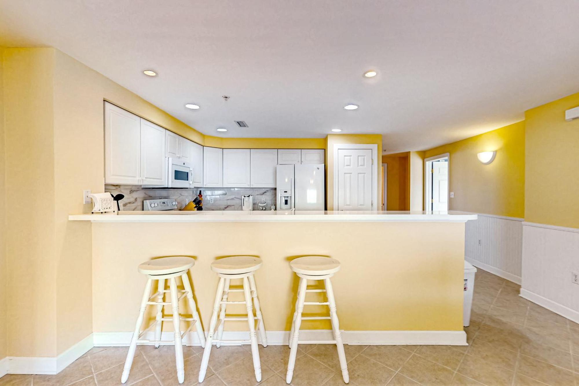 Sunset Pointe 402 *