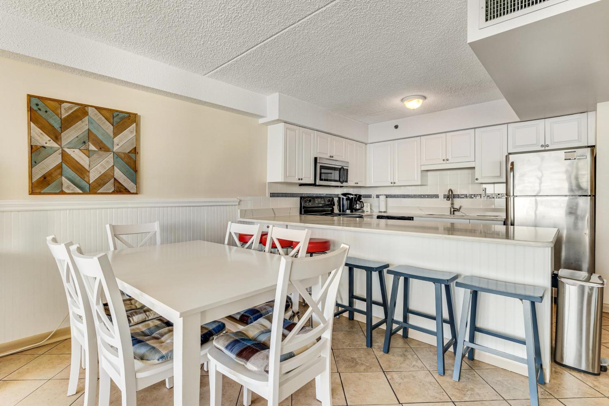 Apartment Carousel 1705
