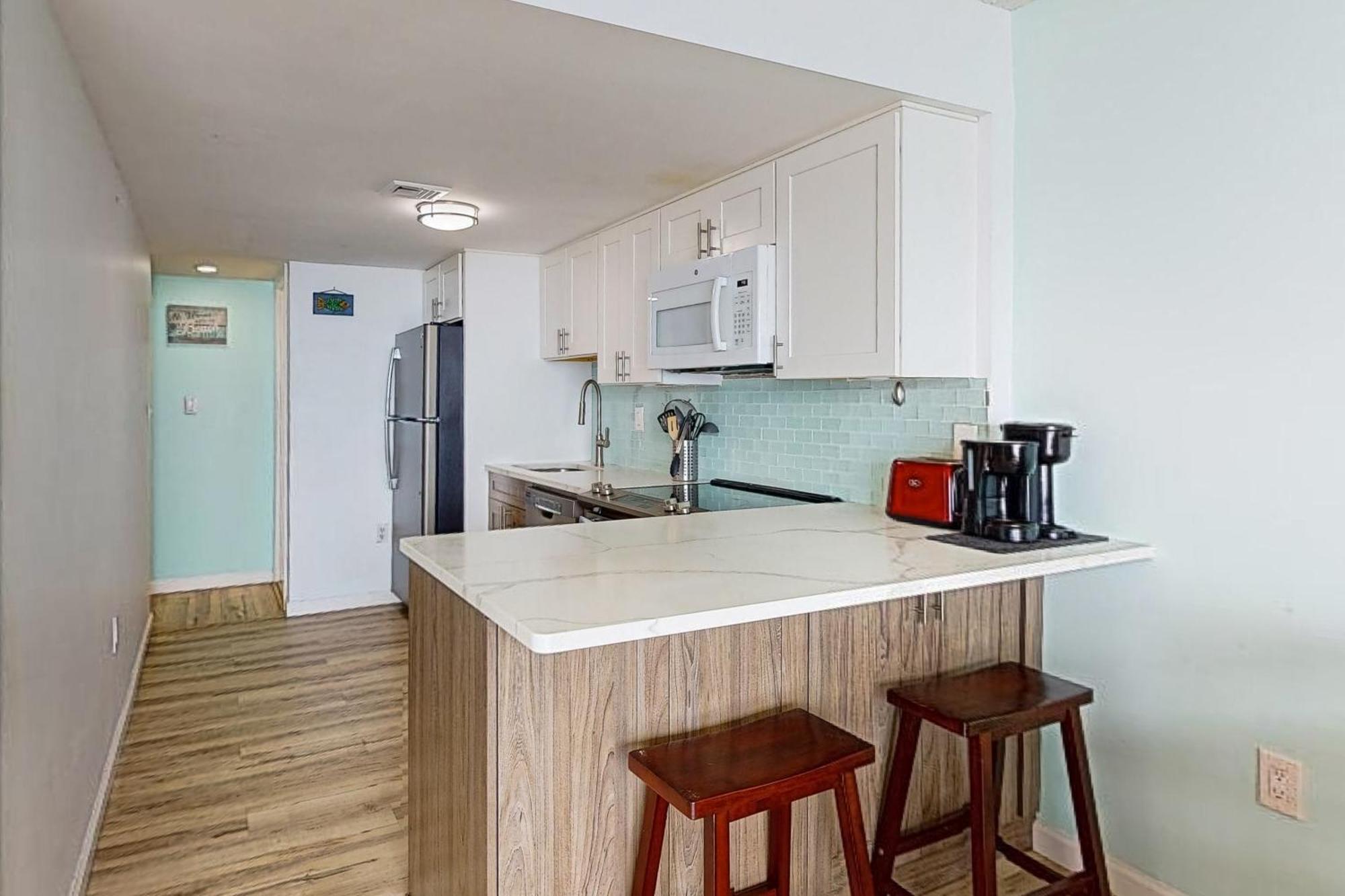 Fountainhead Towers 1008 *