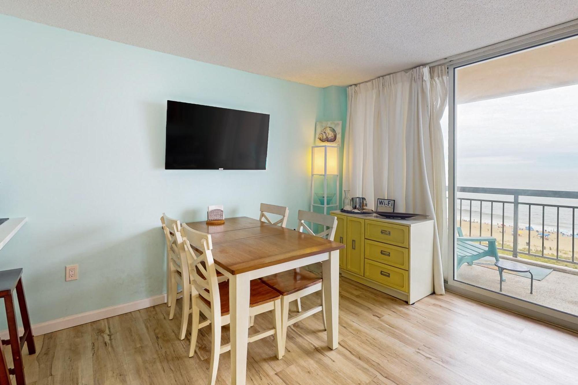 Fountainhead Towers 1008 Apartment *
