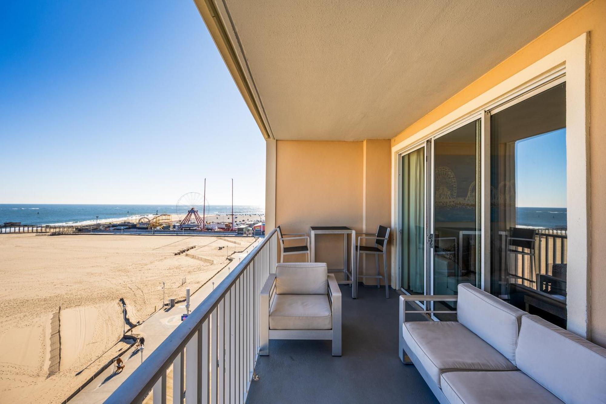 Apartment Belmont Towers 805
