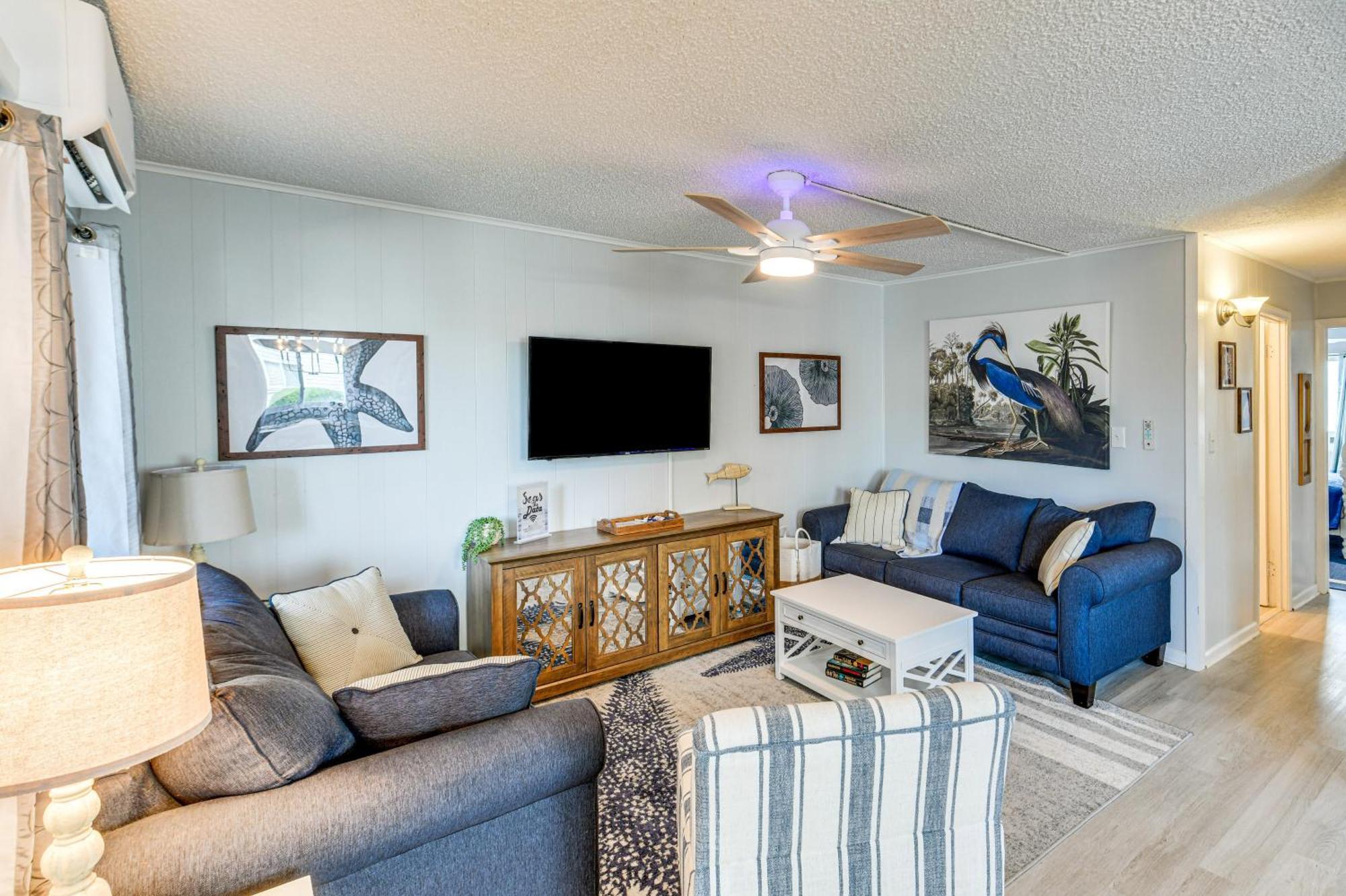 Apartment Ocean With Pool About 1 Mi To Jolly Roger! Ocean City