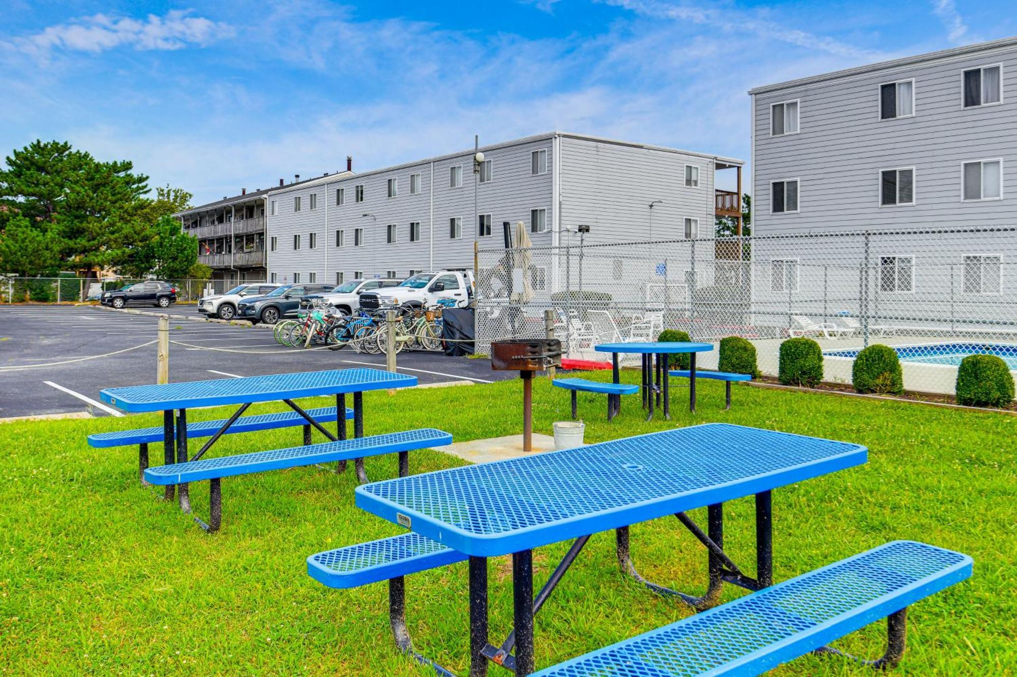 Apartment Ocean With Pool About 1 Mi To Jolly Roger! Ocean City