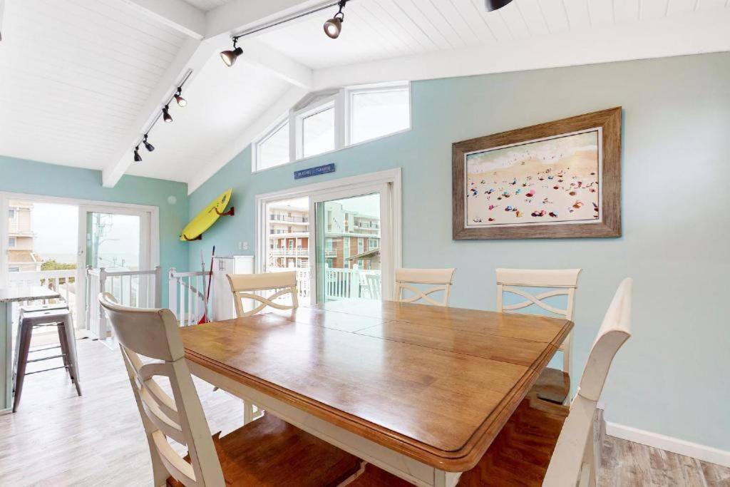 The Orange Crush - 5br Beachfront Family Retreat Holiday home Ocean City