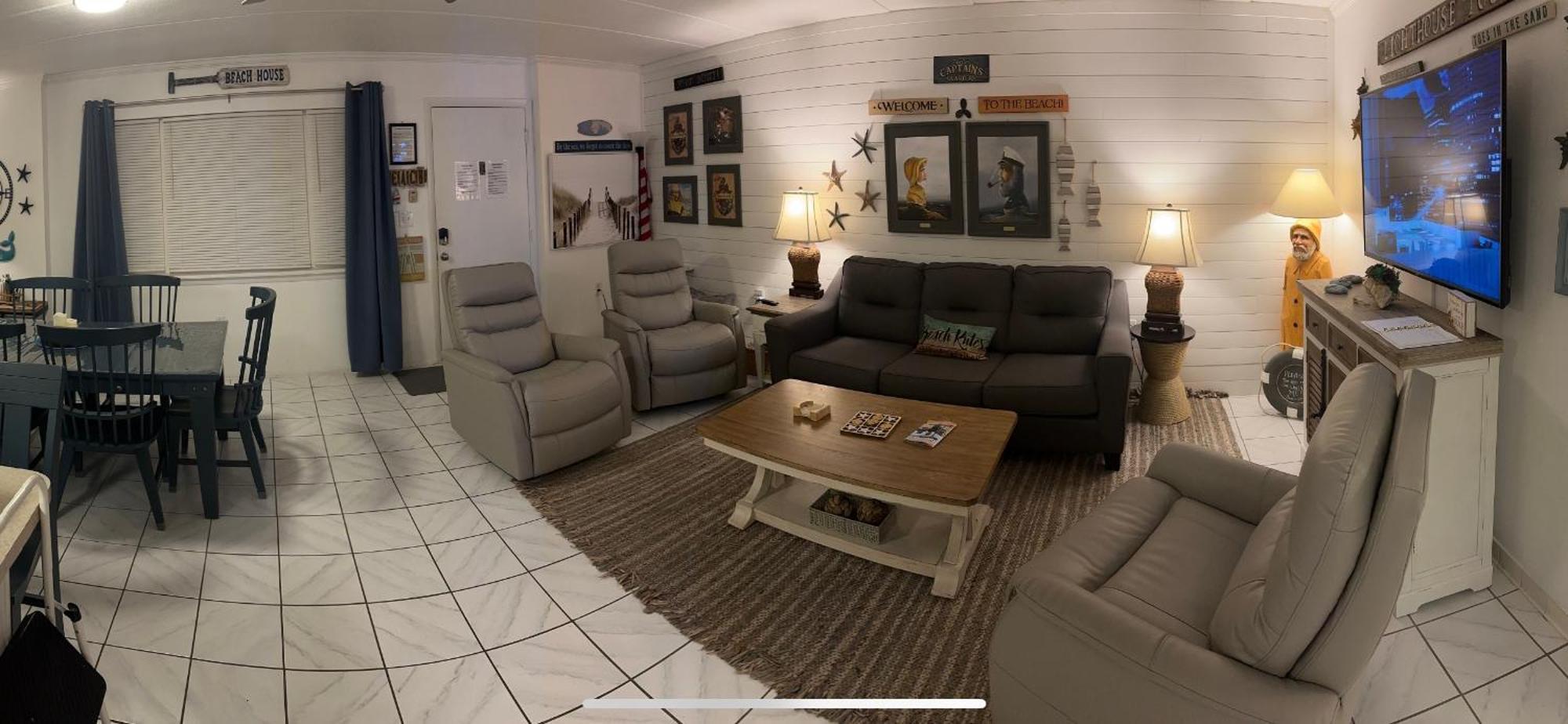 Apartment Captain's Quarters *