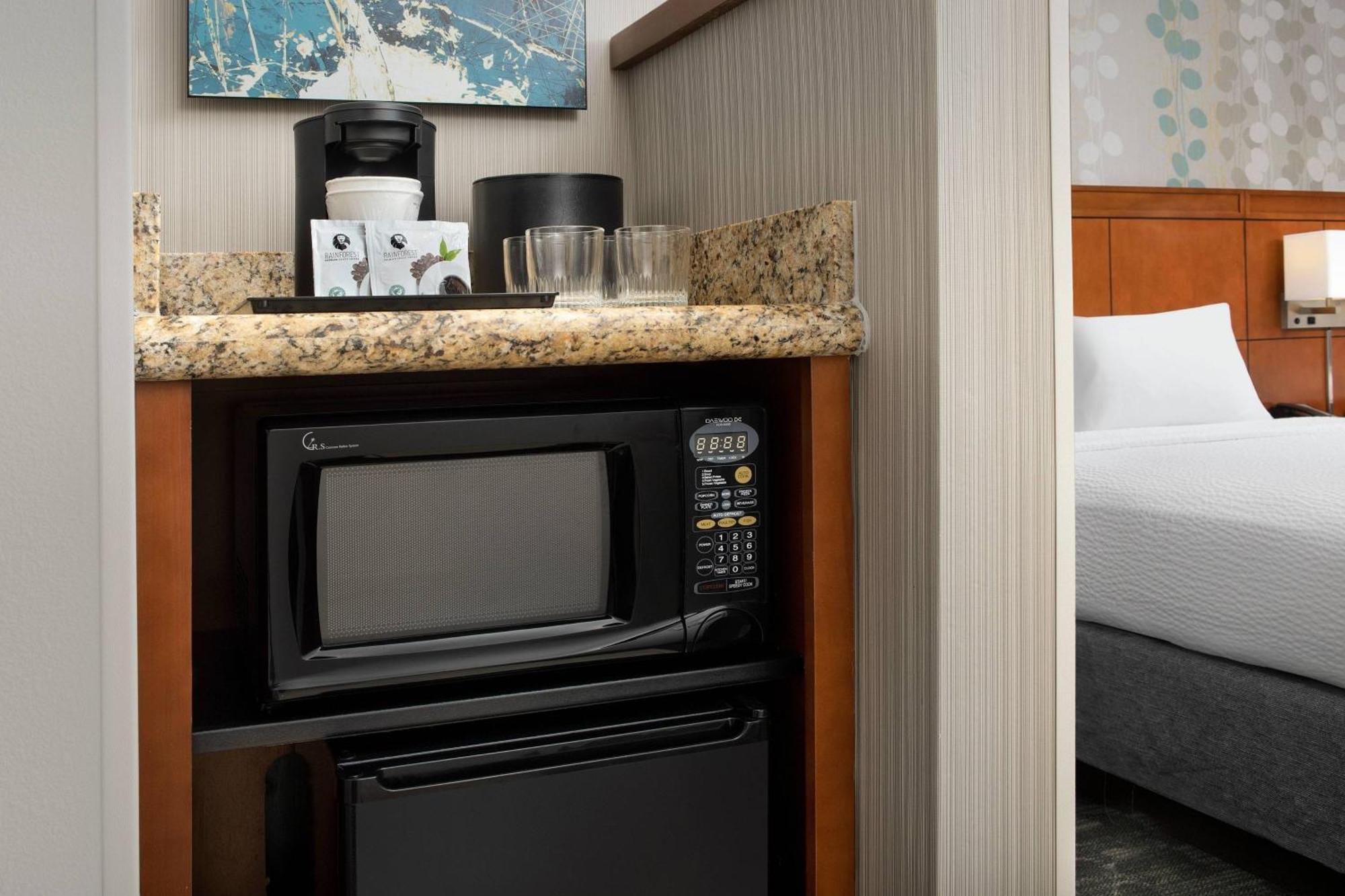 Hotel Courtyard By Marriott Ocean Oceanfront