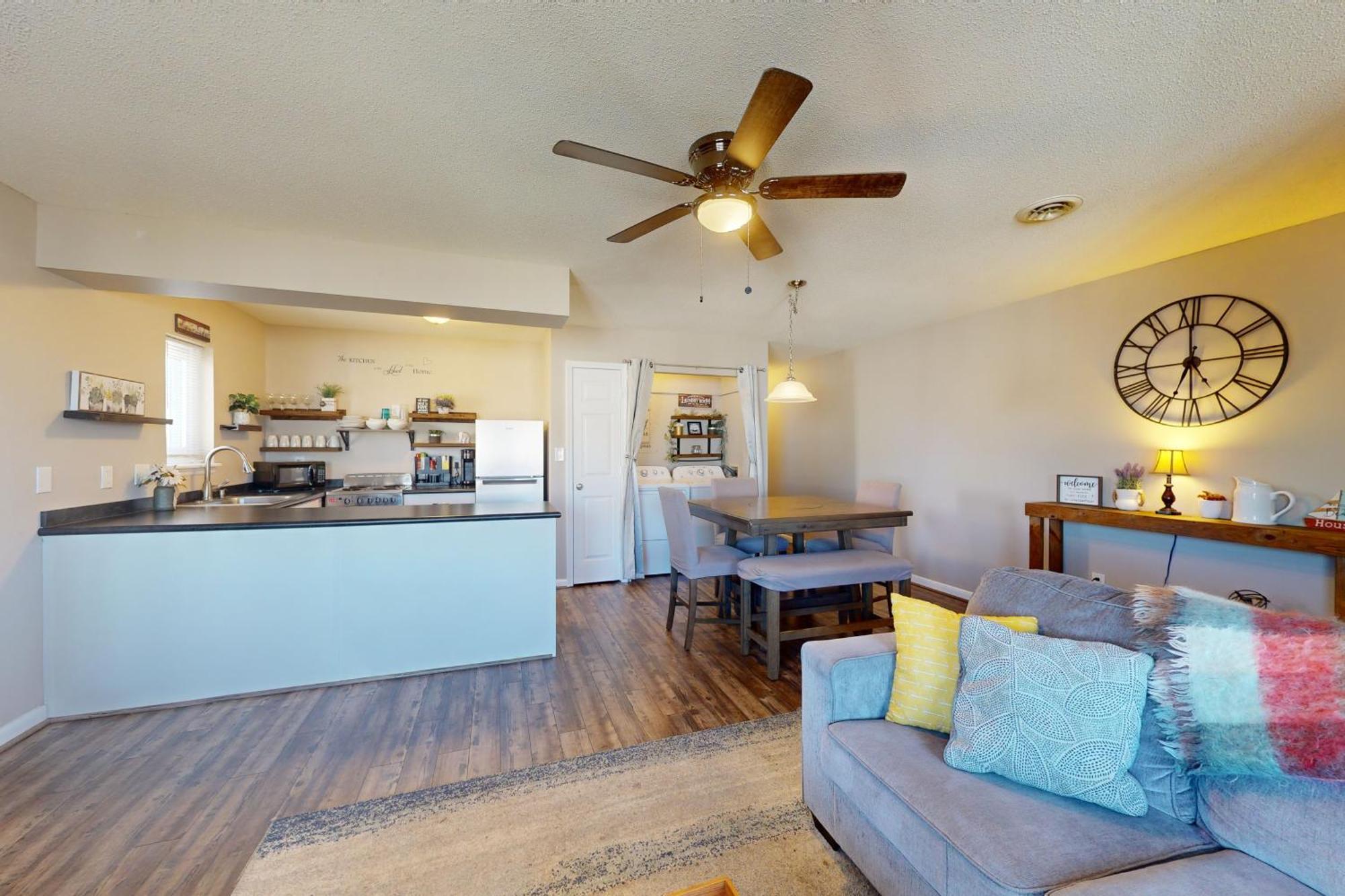Apartment Eight On The Bay 83 *