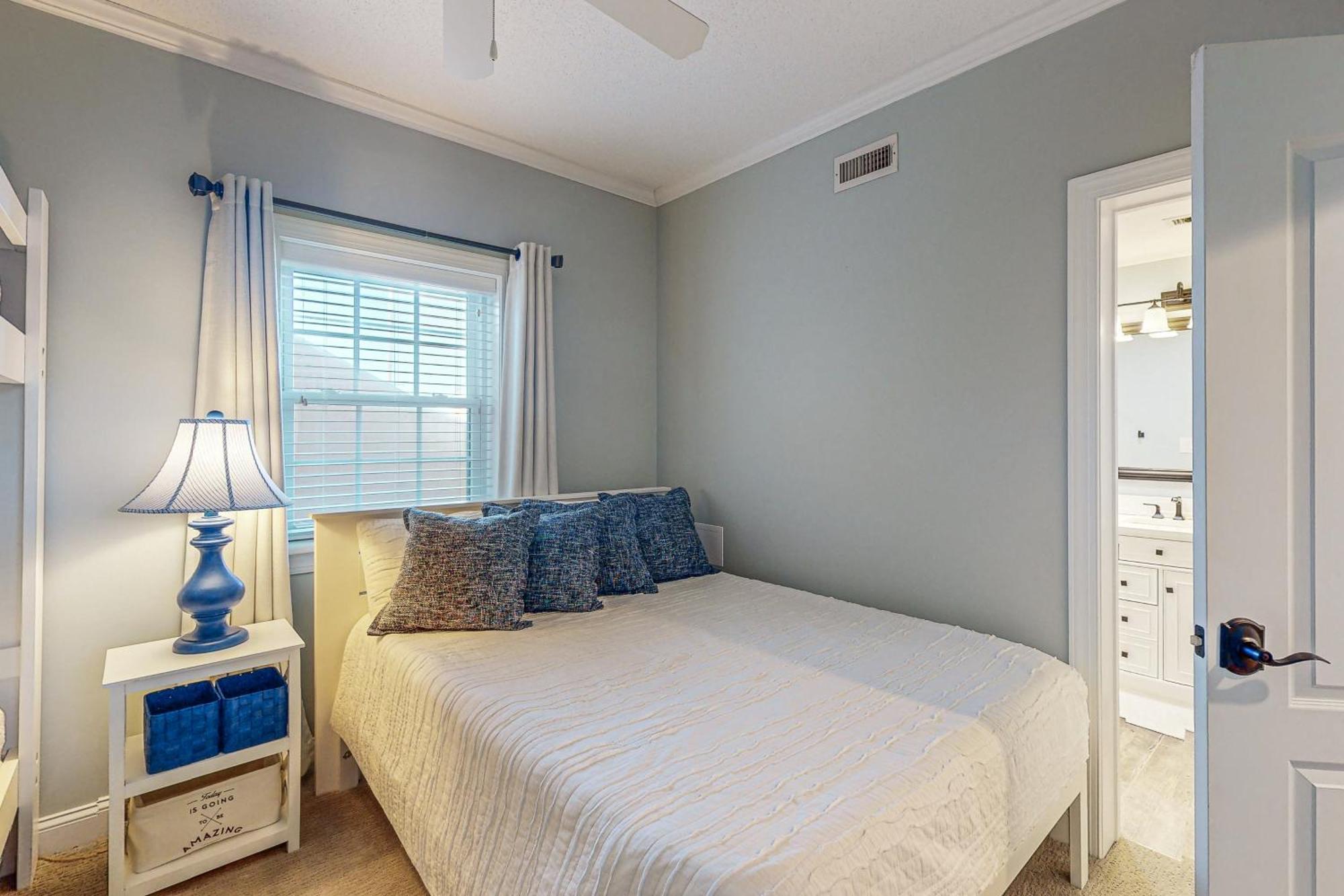 Seaside Retreat 101 Apartment