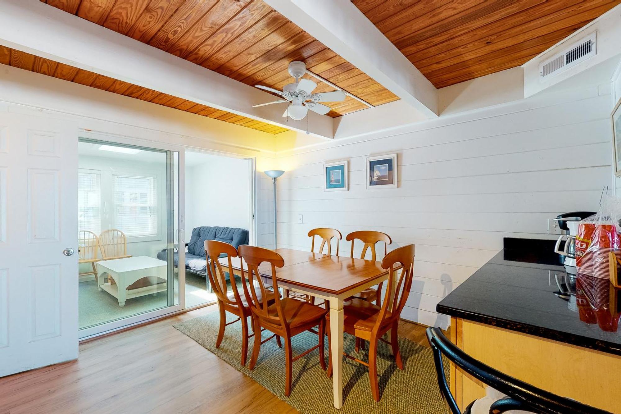 Spacious Beachfront Apartment Ocean City