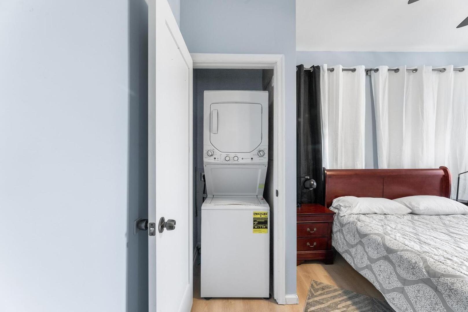 Apartment 100 S Baltimore *