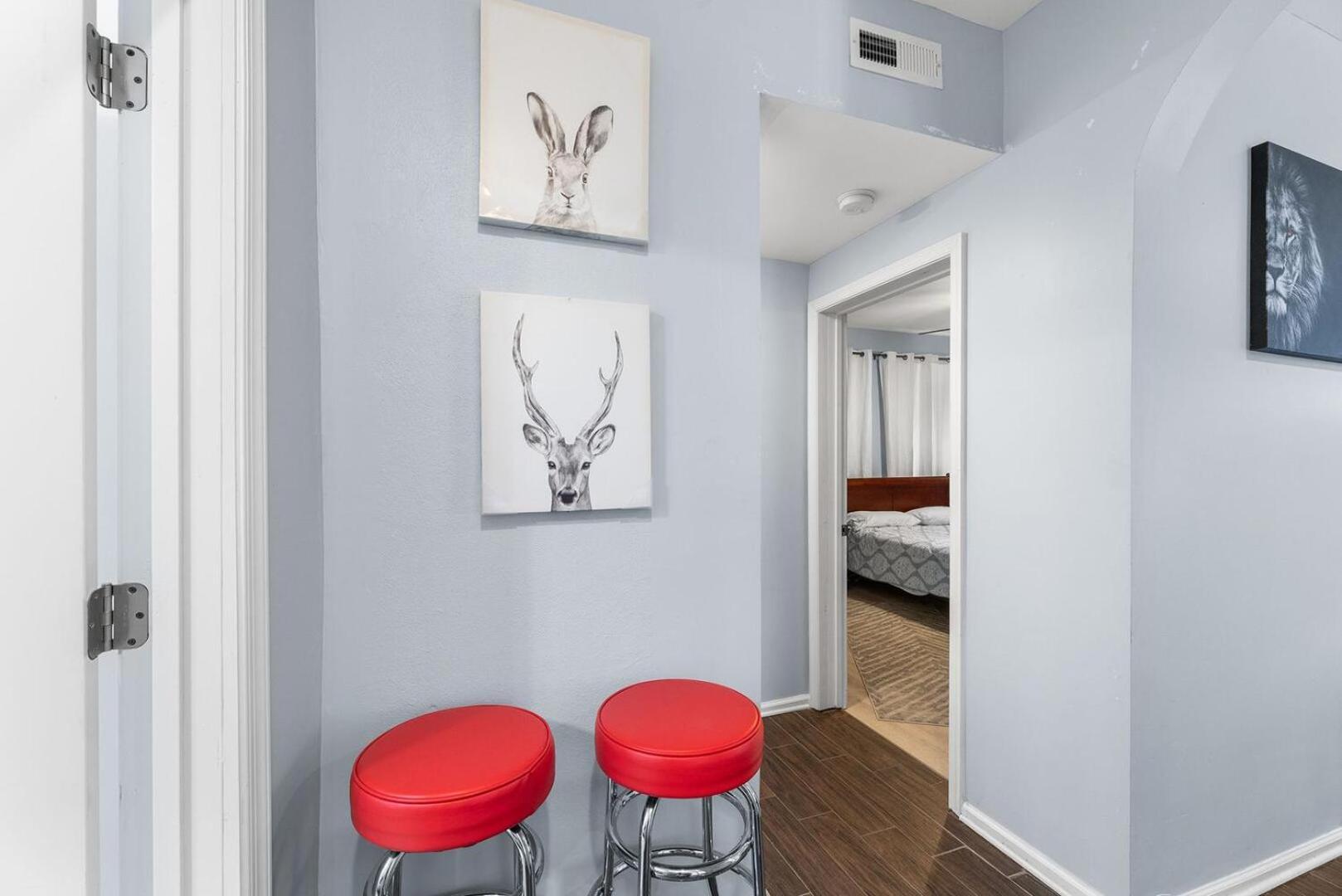 100 S Baltimore Apartment