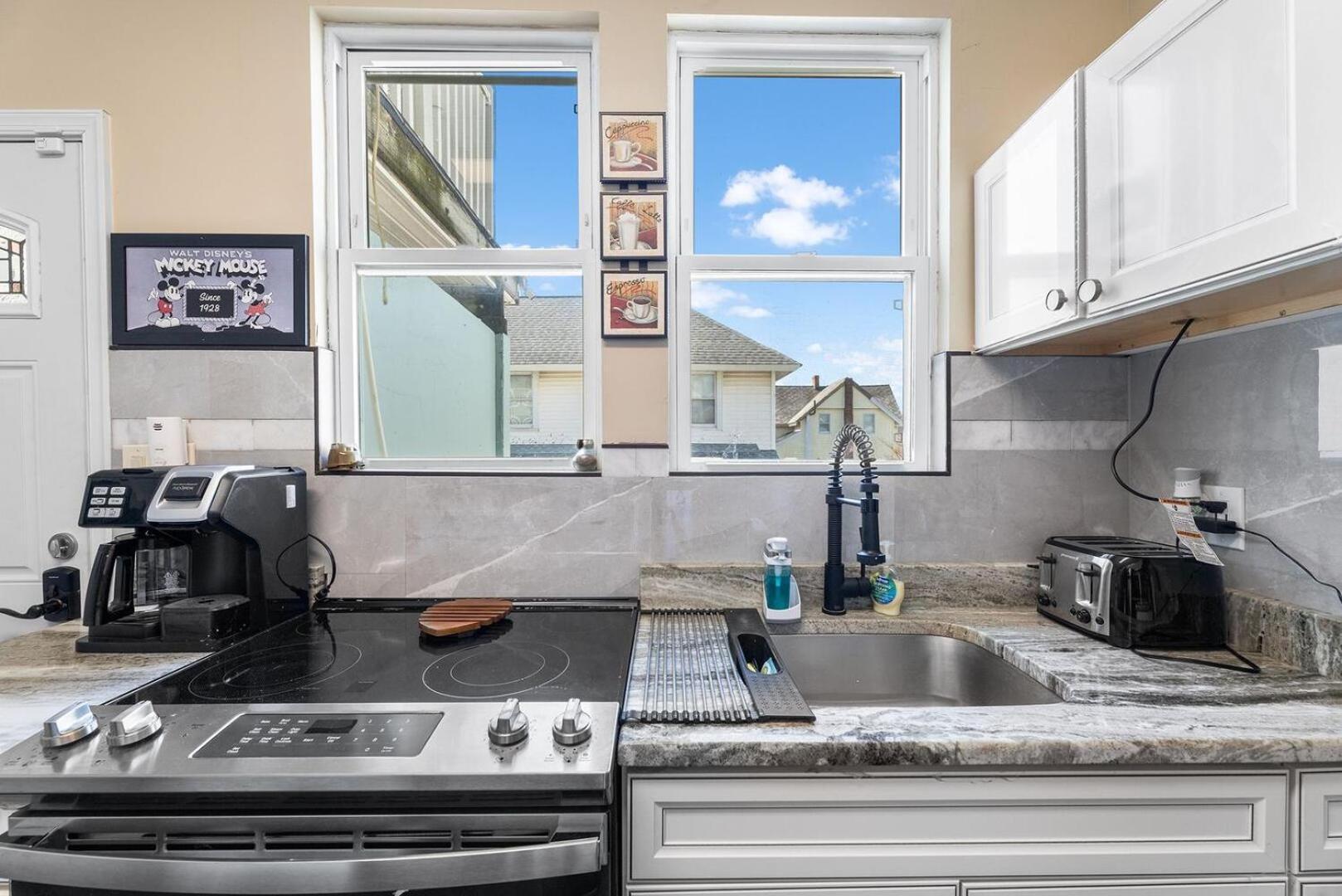 100 S Baltimore Apartment