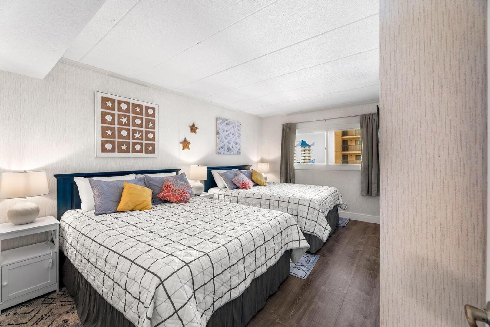 Apartment Sandpiper Dunes 702 Direct Oceanfront Ocean City