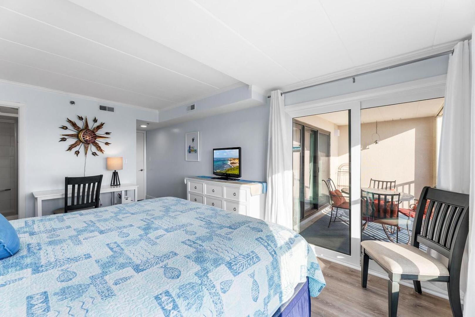 Sandpiper Dunes 702 Direct Oceanfront *