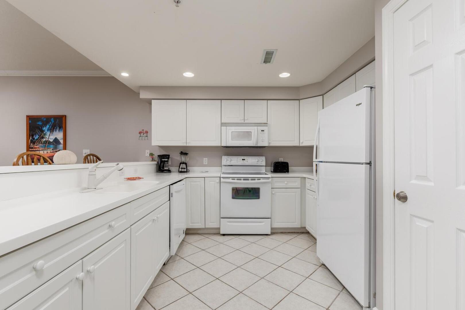 Sunset Pointe 203 Apartment *