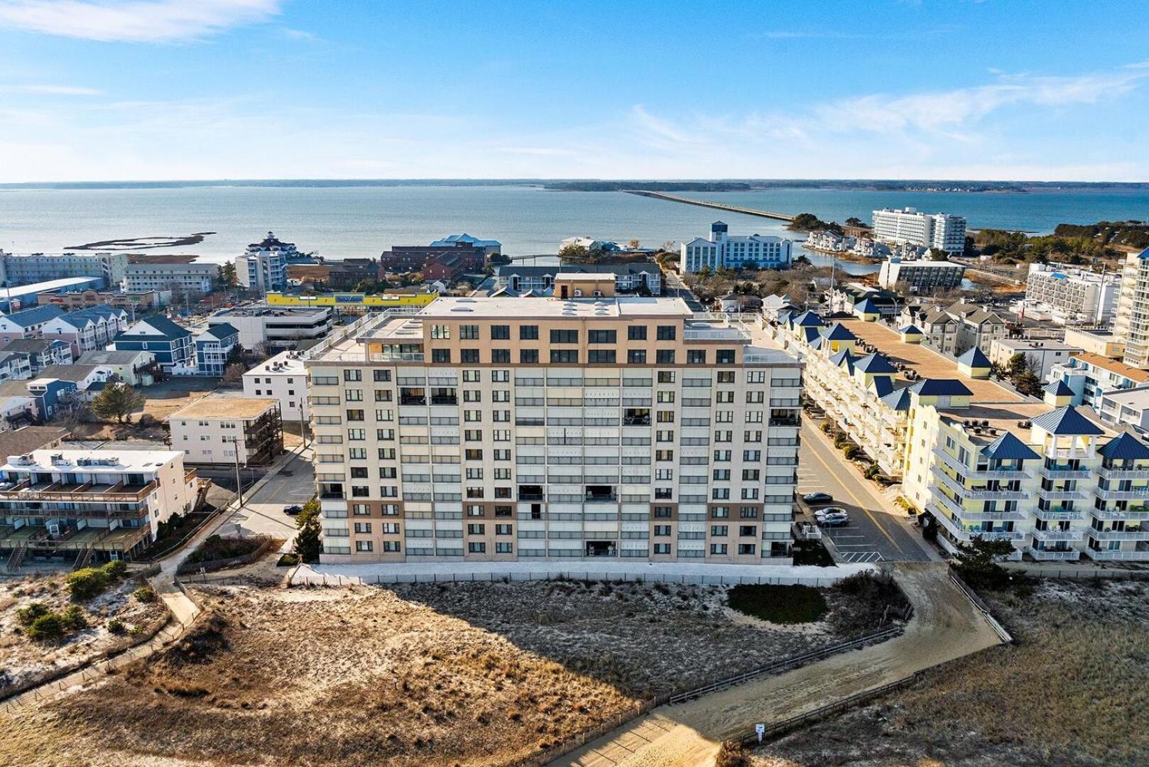 Sandpiper Dunes 702 Direct Oceanfront Apartment