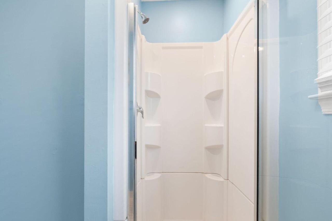 The Barracuda 4 Steps To The 2br Sleeps 6 Apartment Ocean City