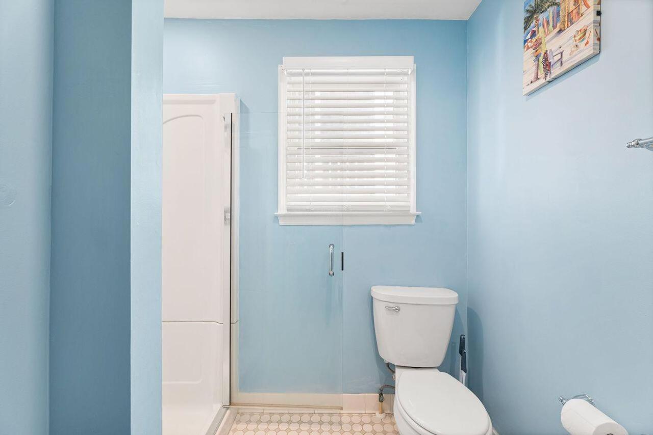 The Barracuda 4 Steps To The 2br Sleeps 6 Apartment *