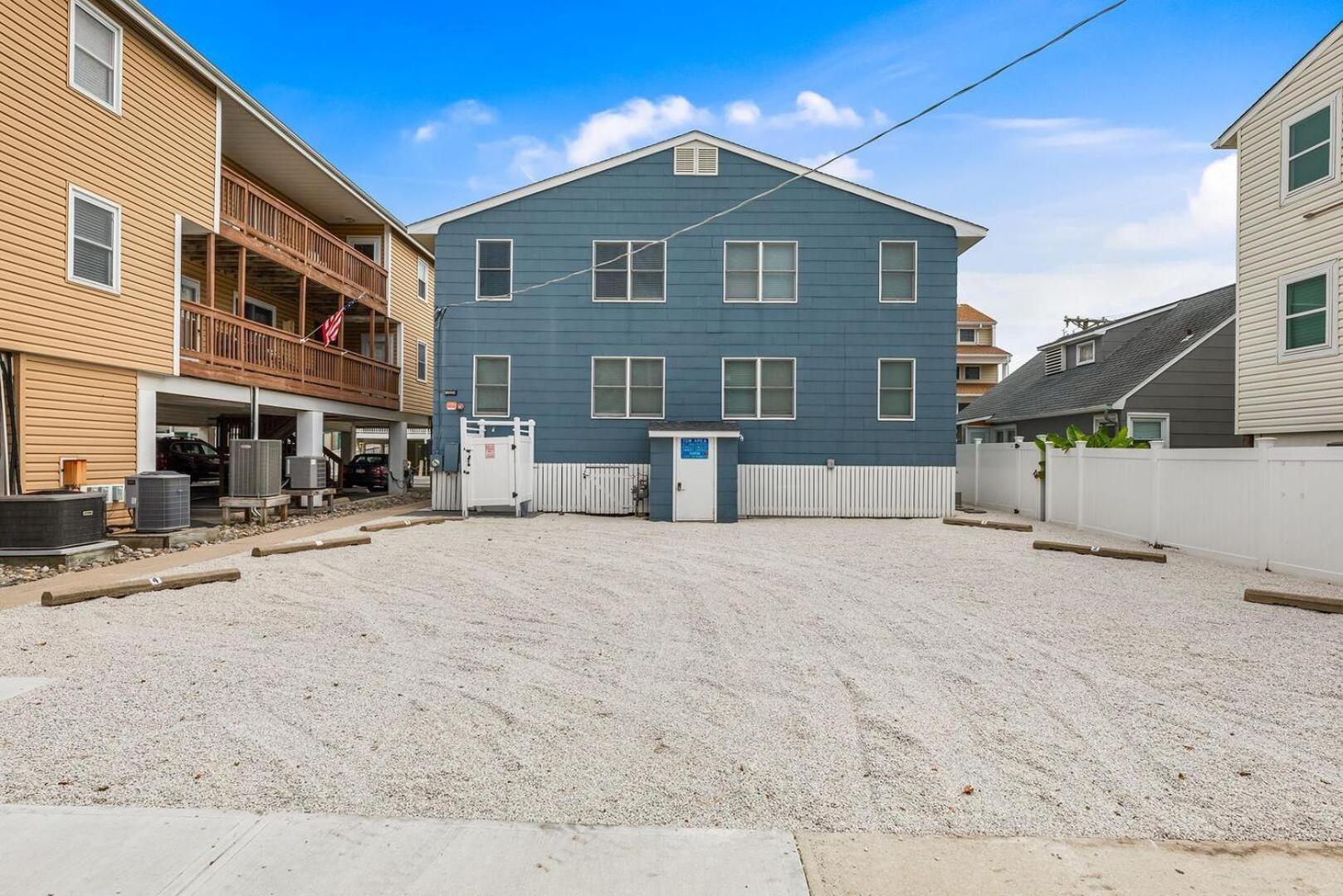 The Barracuda 4 Steps To The 2br Sleeps 6 Apartment Ocean City