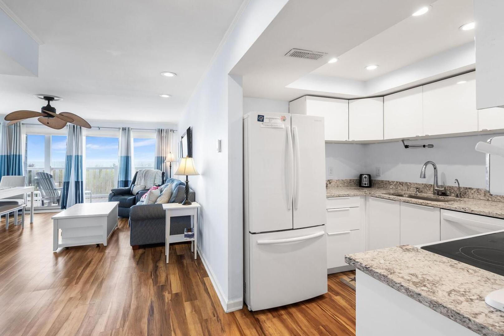 Silver Sands 102s Apartment