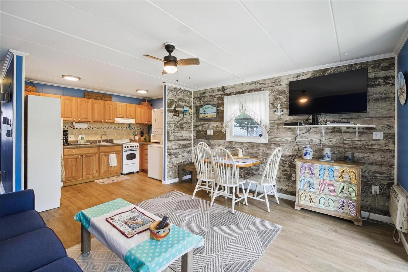 Apartment Bay Colony *