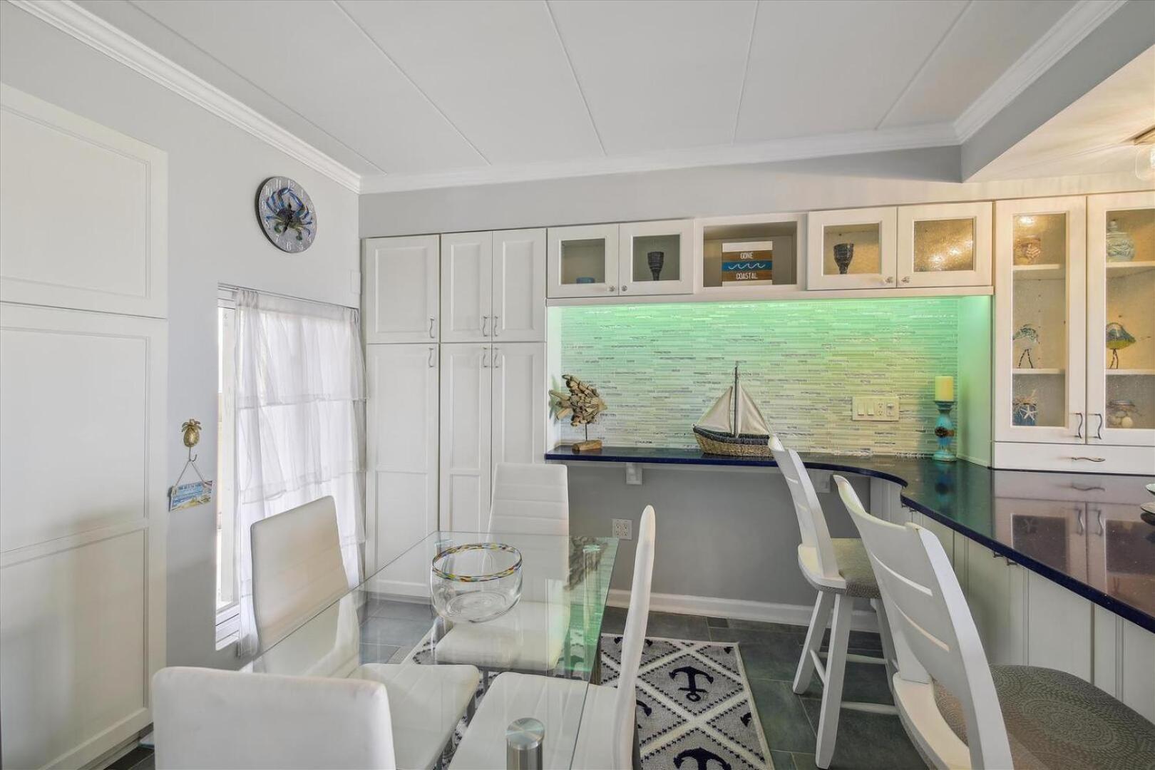 High Point South Floor Penthouse *