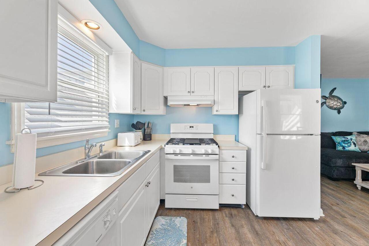 The Barracuda 3 Steps To The 2br Sleeps 6