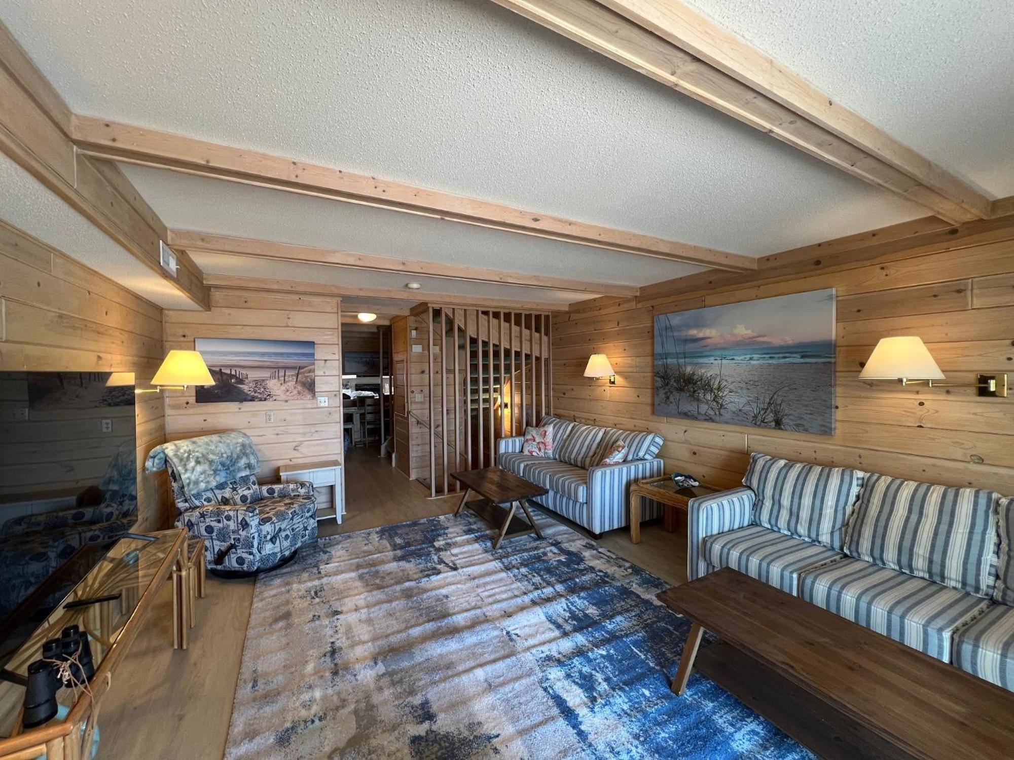 Pilot House 3 *