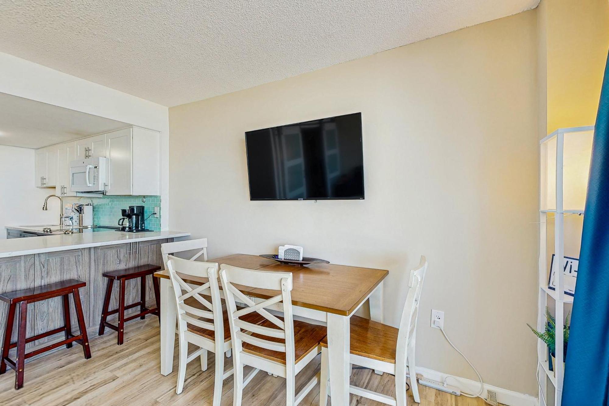 Fountainhead Towers 1008 Apartment *
