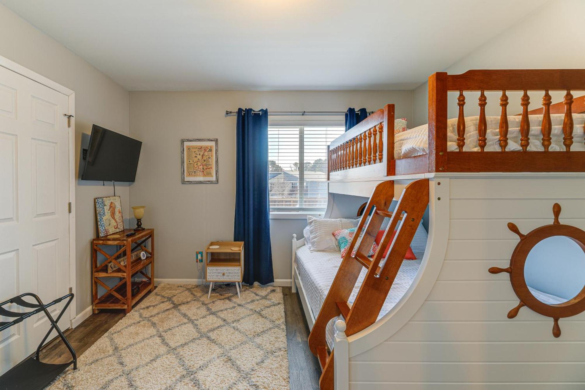 Walk To Newly Remodeled In Ocean Apartment Ocean City