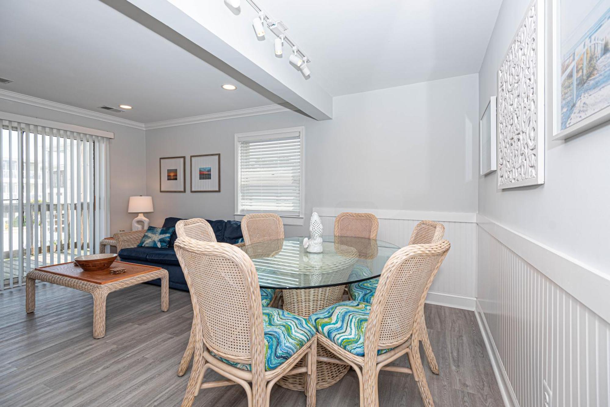 Spacious 2-bedroom On 43rd Street Easy Access To Oc Convention Center! Holiday home