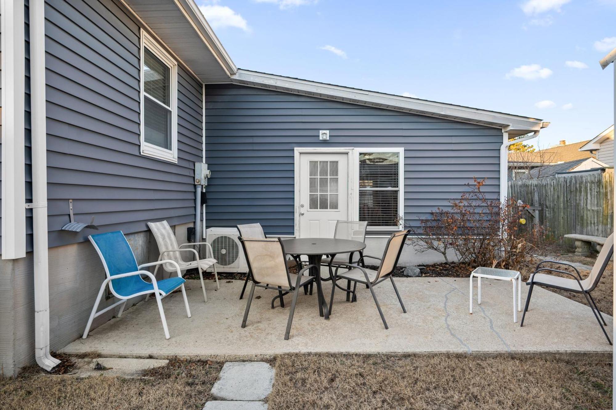 9204 Caribbean Dr - Caribbean Breeze *