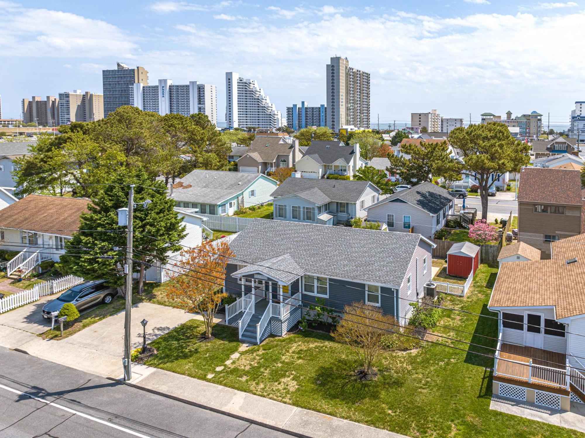 9204 Caribbean Dr - Caribbean Breeze *