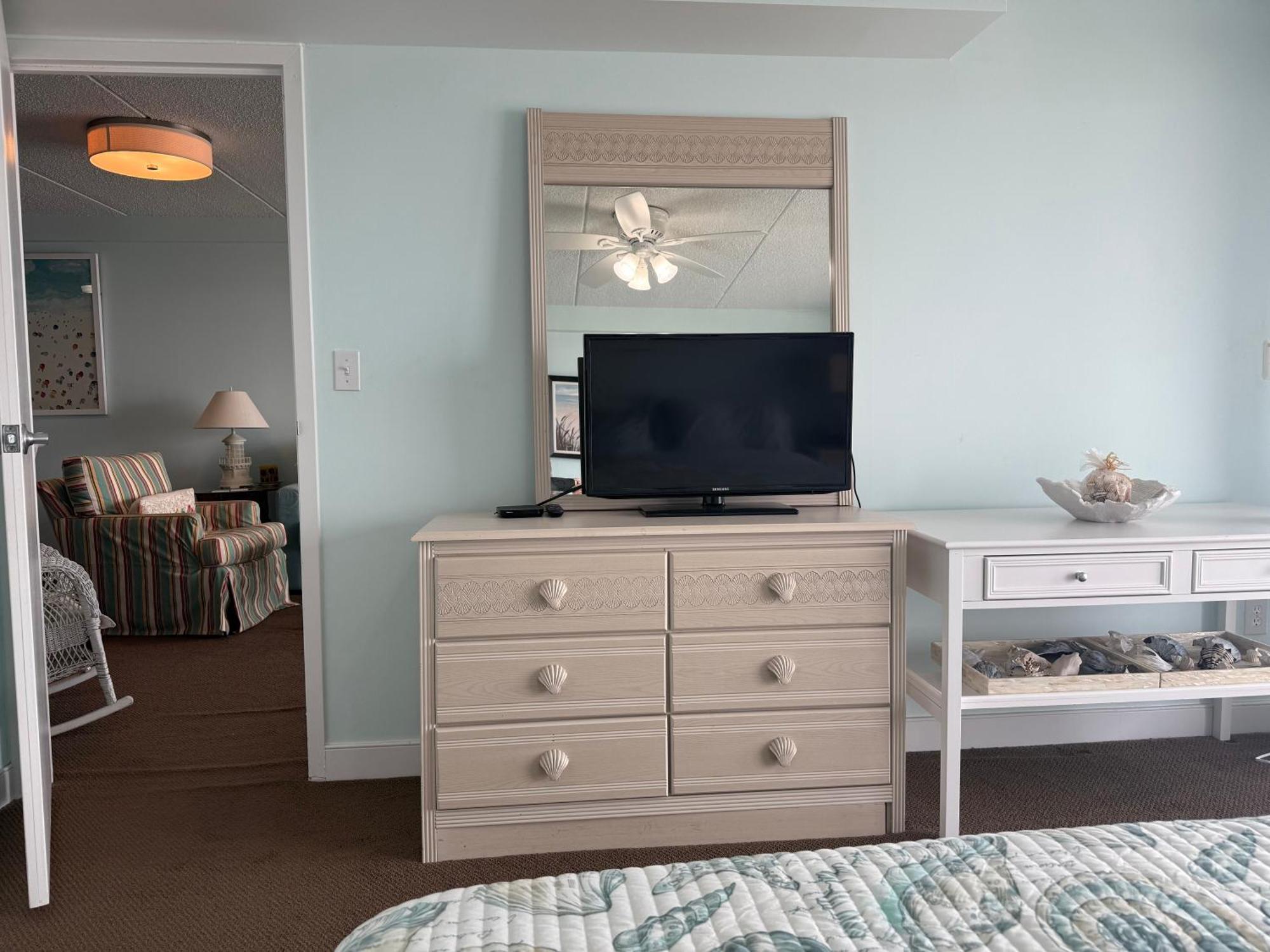 Apartment Family Friendly 2br, Amazing Unobstructed Ocean View,huge Balcony, Pool *