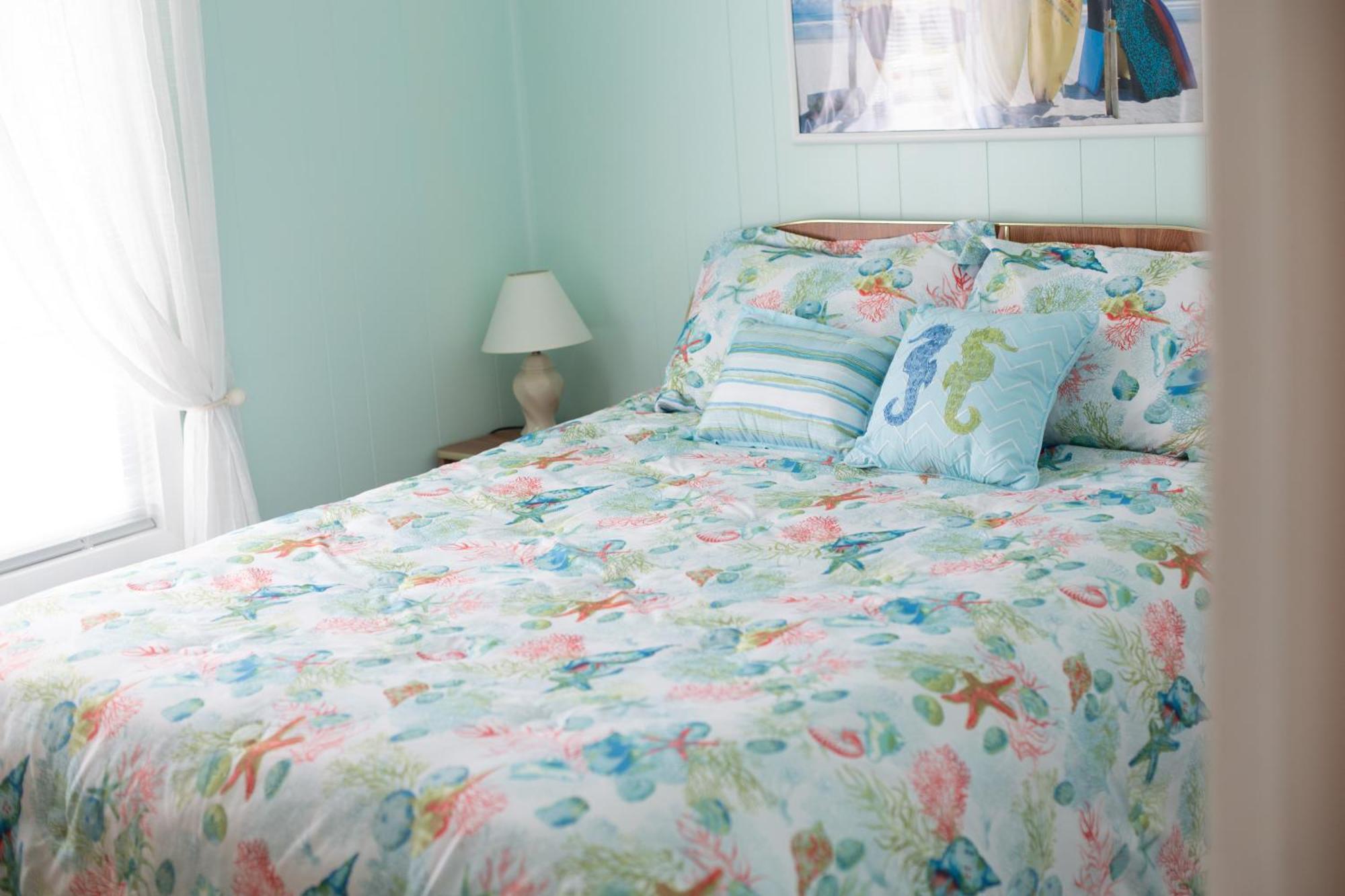 Waterfront 3-bedroom, 2-bathroom In North Ocean Perfect For Families Holiday home *